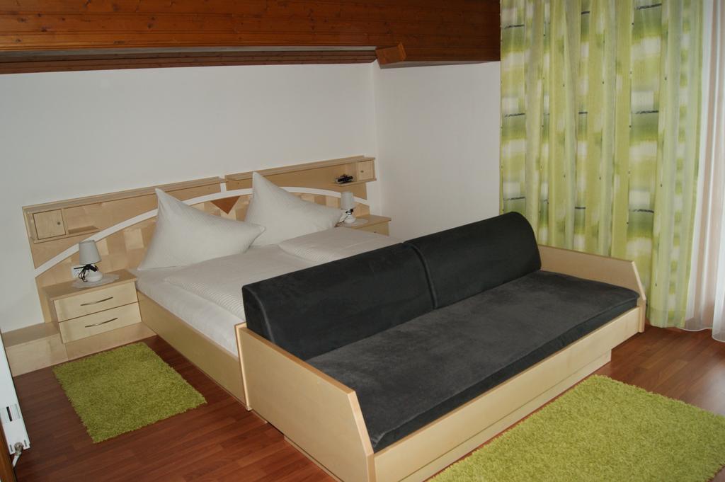 Liesing Hotel Garni Haus Anita מראה חיצוני תמונה
