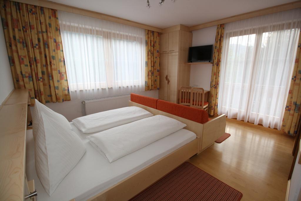 Liesing Hotel Garni Haus Anita מראה חיצוני תמונה