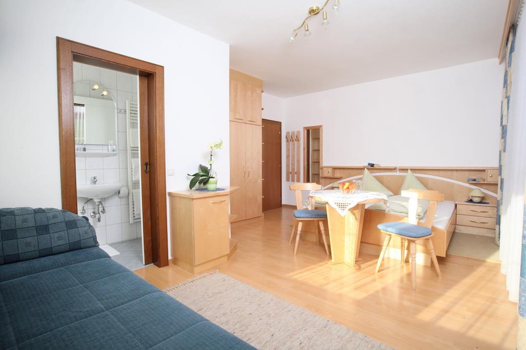 Liesing Hotel Garni Haus Anita חדר תמונה