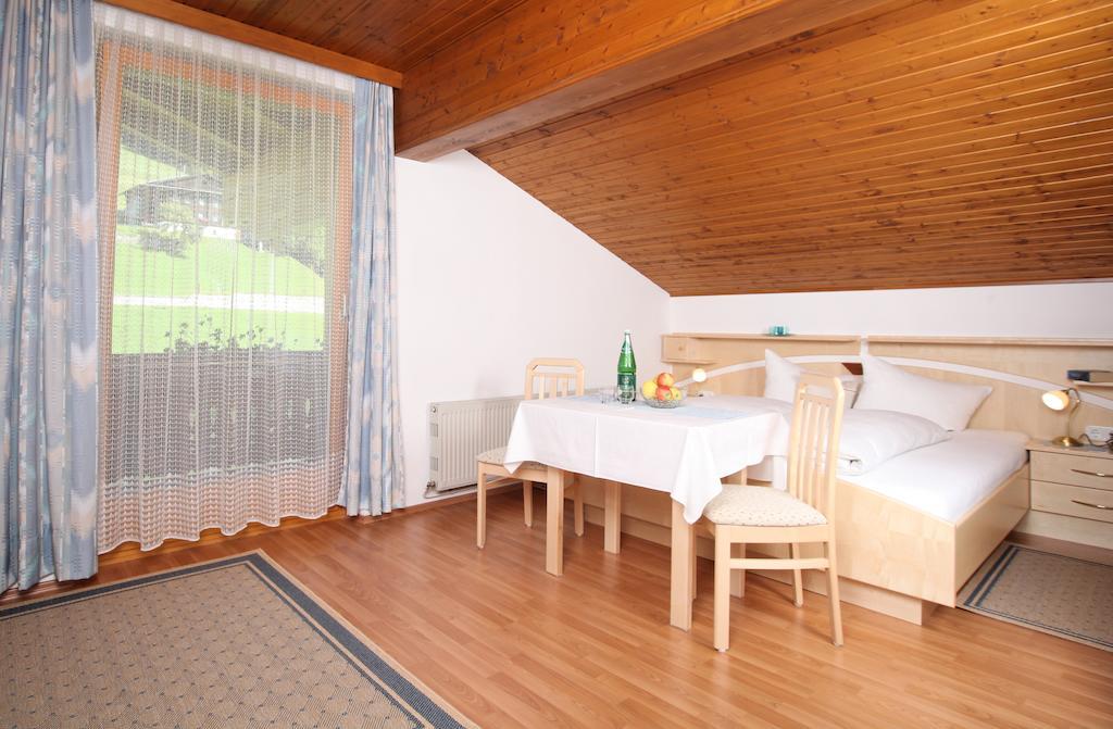 Liesing Hotel Garni Haus Anita חדר תמונה