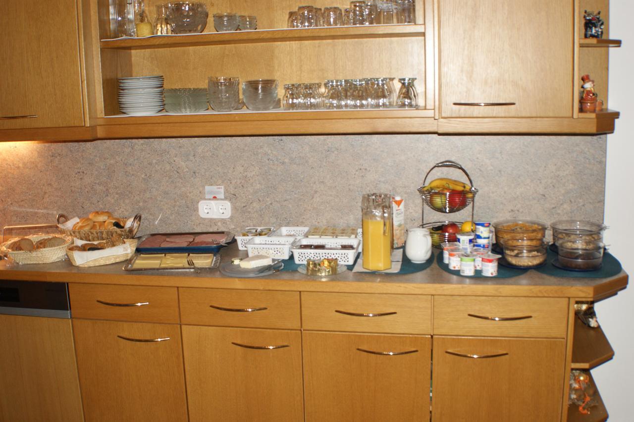 Liesing Hotel Garni Haus Anita מראה חיצוני תמונה