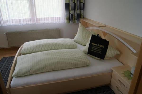 Liesing Hotel Garni Haus Anita מראה חיצוני תמונה